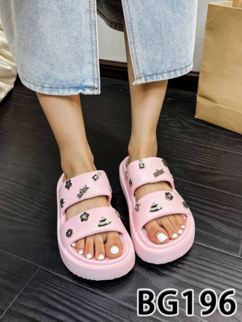 Klapki damskie Roz 36-41 / 12 par
